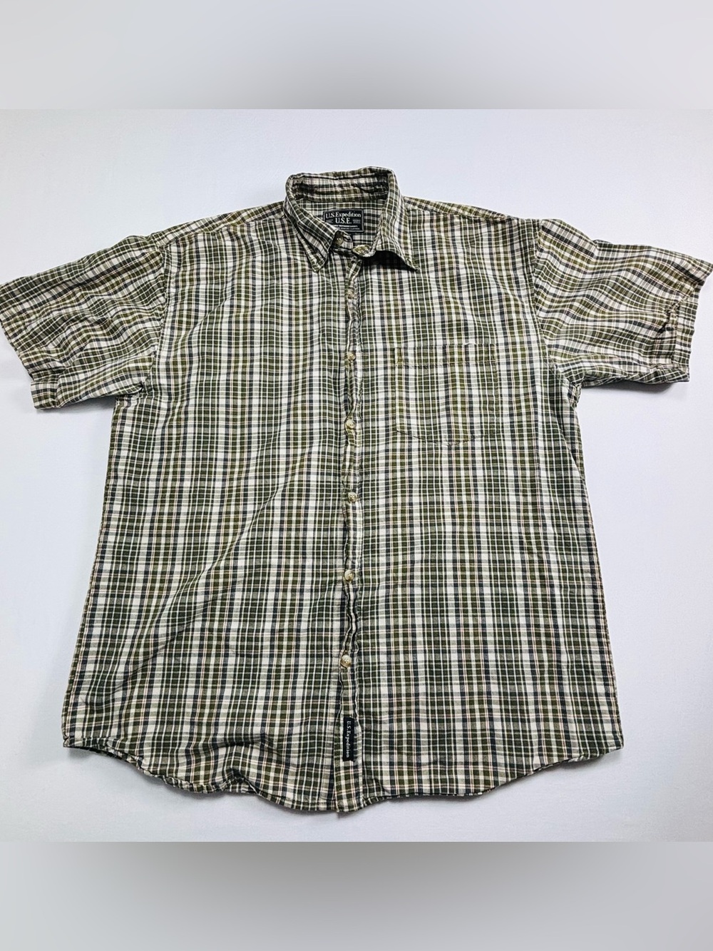 Men’s Green Plaid Button-Up Shirt